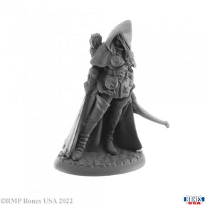 figurine de chasseuse armée d'un arc, parfaite pour représenter une rodeuse